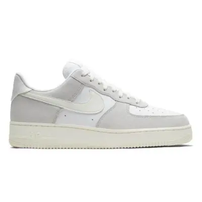 Nike Air Force 1 LV8