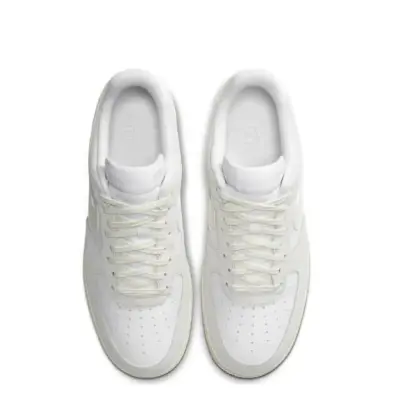 Nike Air Force 1 LV8