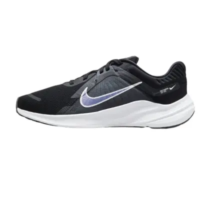 Nike Quest 5