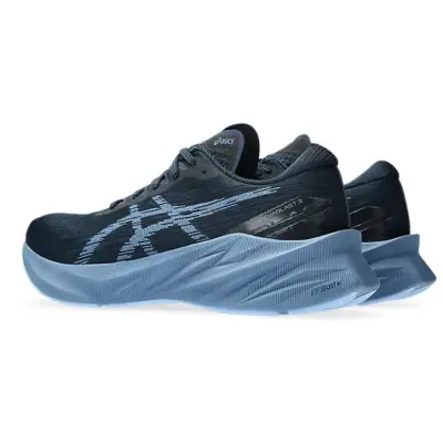 Asics Novablast 3