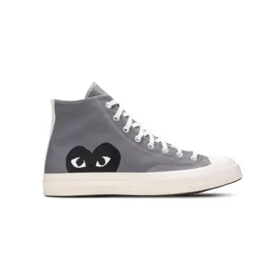 Comme des garçons Play x Converse