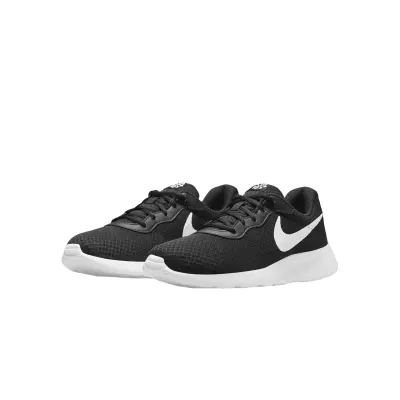 Nike Tanjun