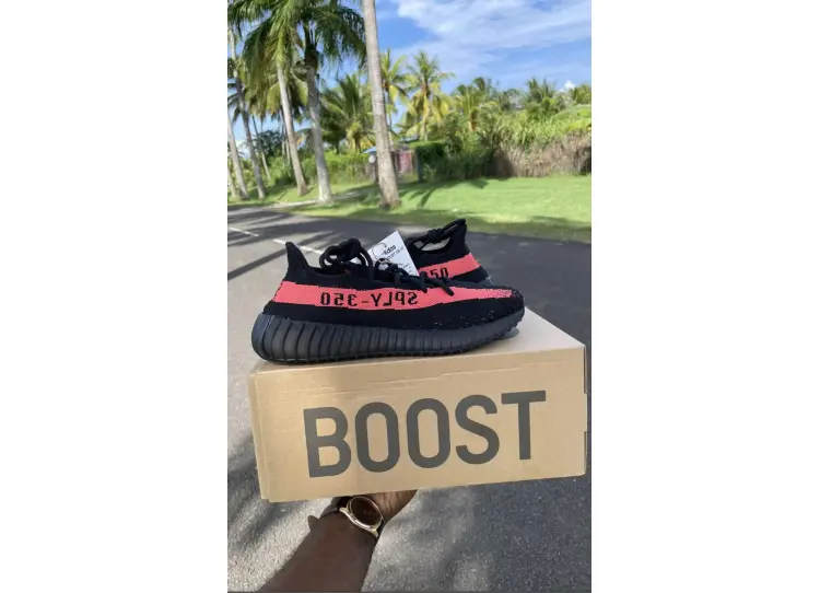 YEEZY 350 V2 'RED'